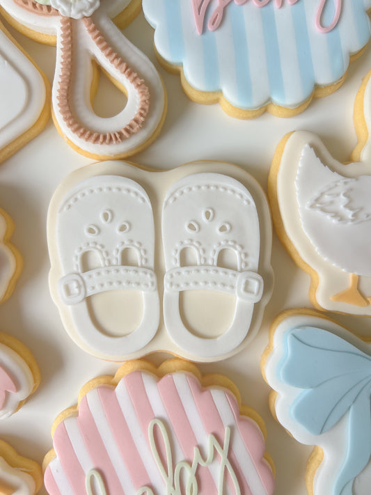 Baby shoes debosser and cutter